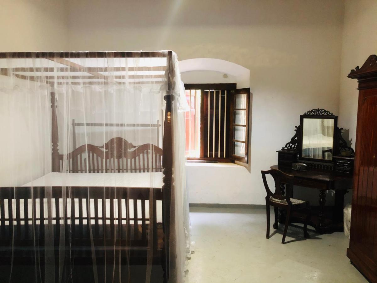 Gileemale Walawwa & Estate Hotel Ratnapura Exterior photo